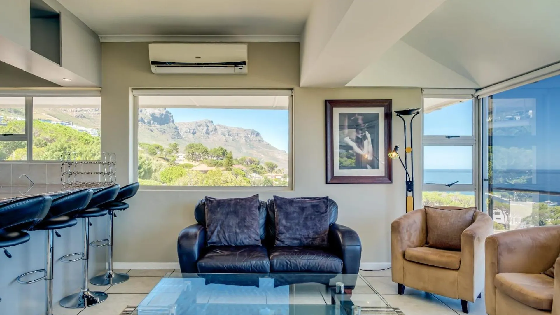 270 Degrees Daire Cape Town 0*,